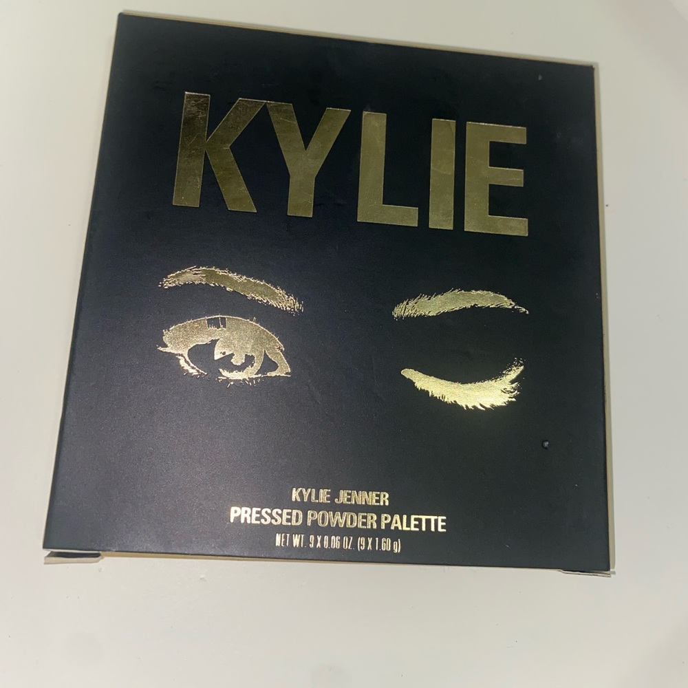 kylie cosmeetics eyeshadow palette